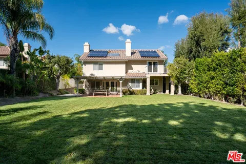 $2,095,000 | 24762 Vía Pradera, Calabasas, CA 91302