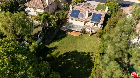 $2,095,000 | 24762 Vía Pradera, Calabasas, CA 91302