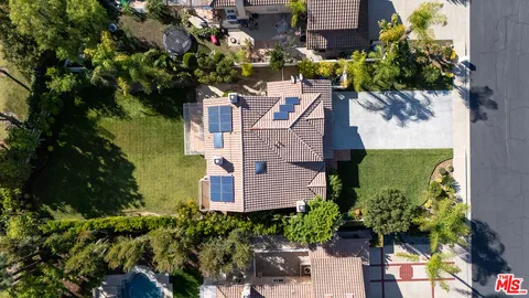 $2,095,000 | 24762 Vía Pradera, Calabasas, CA 91302