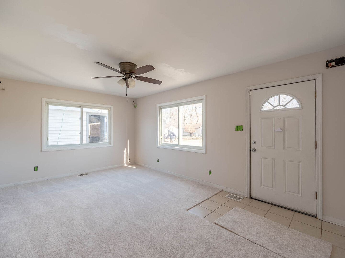 1621 Inner Cir Drive Crest Hill, IL 60403 - Photo 2 of 12 a view of an empty room with a window