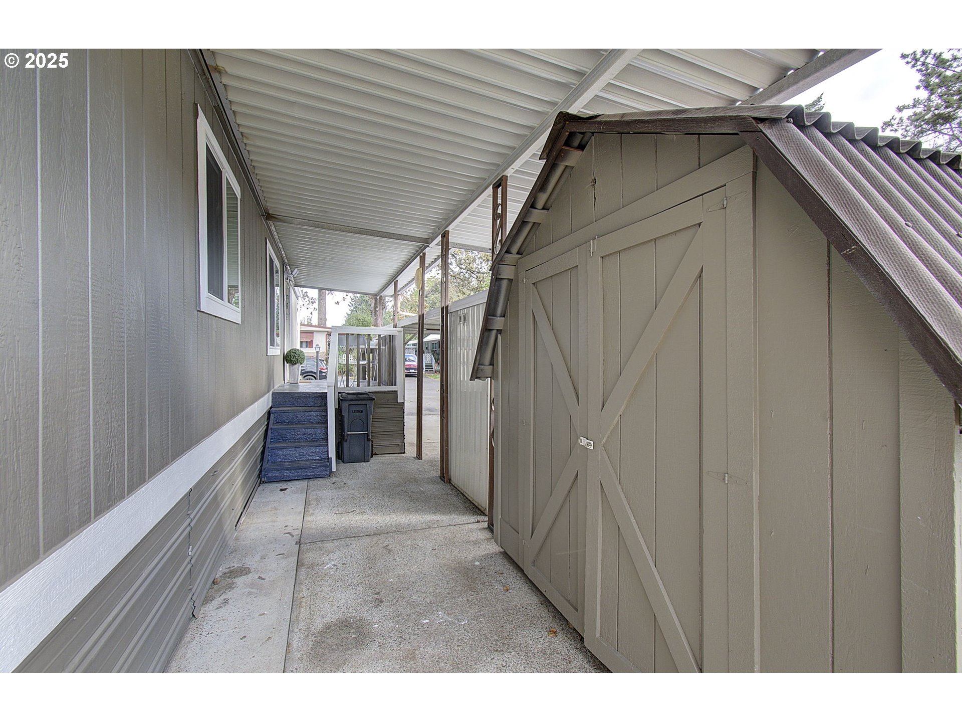 5404 Northeast 121st Avenue, Unit 98 Vancouver, WA 98682 - Photo 21 of 28 a view of entryway