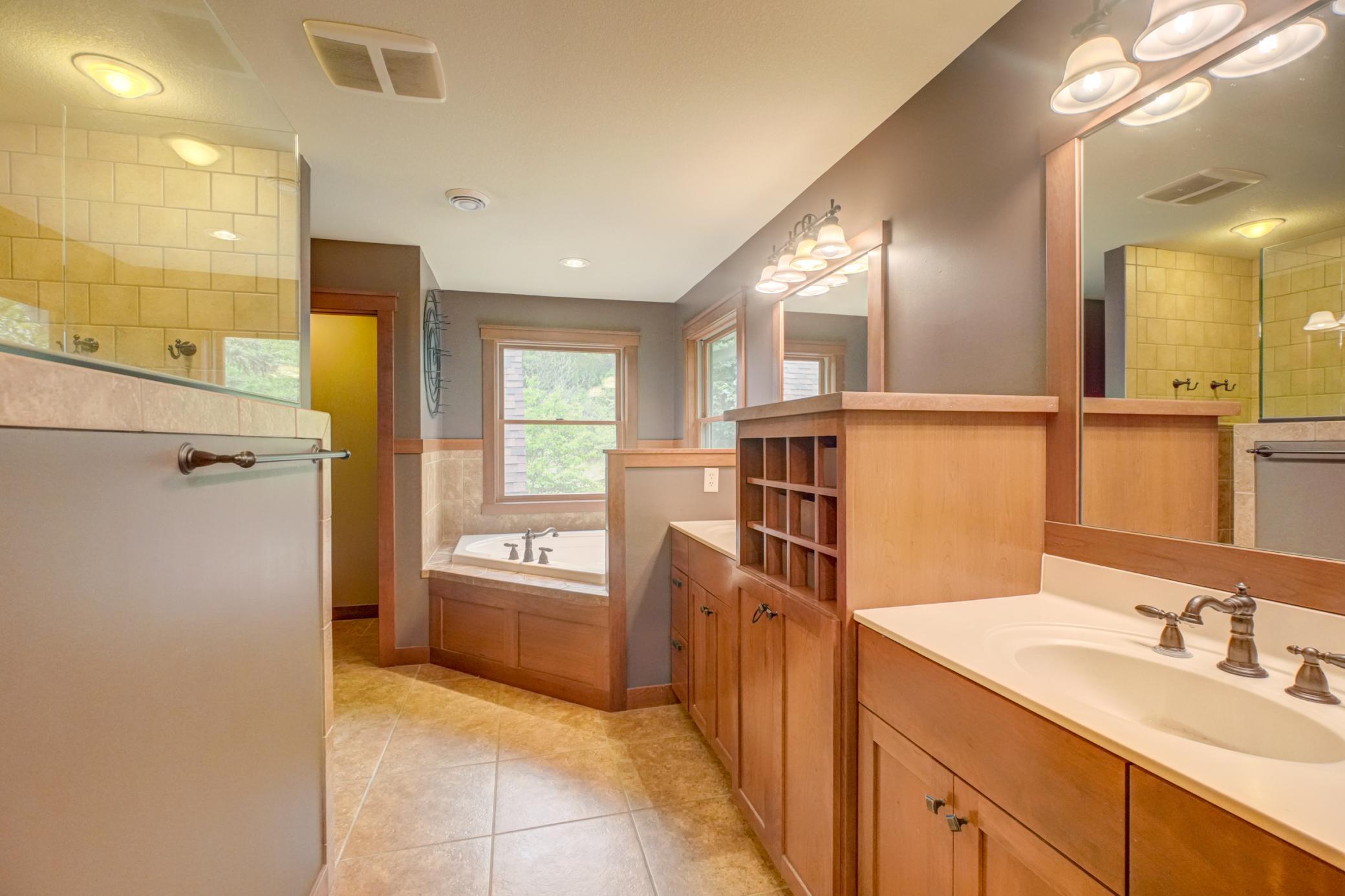 317 Meadow Ridge Court Hudson, WI 54016 - Photo 10 of 24