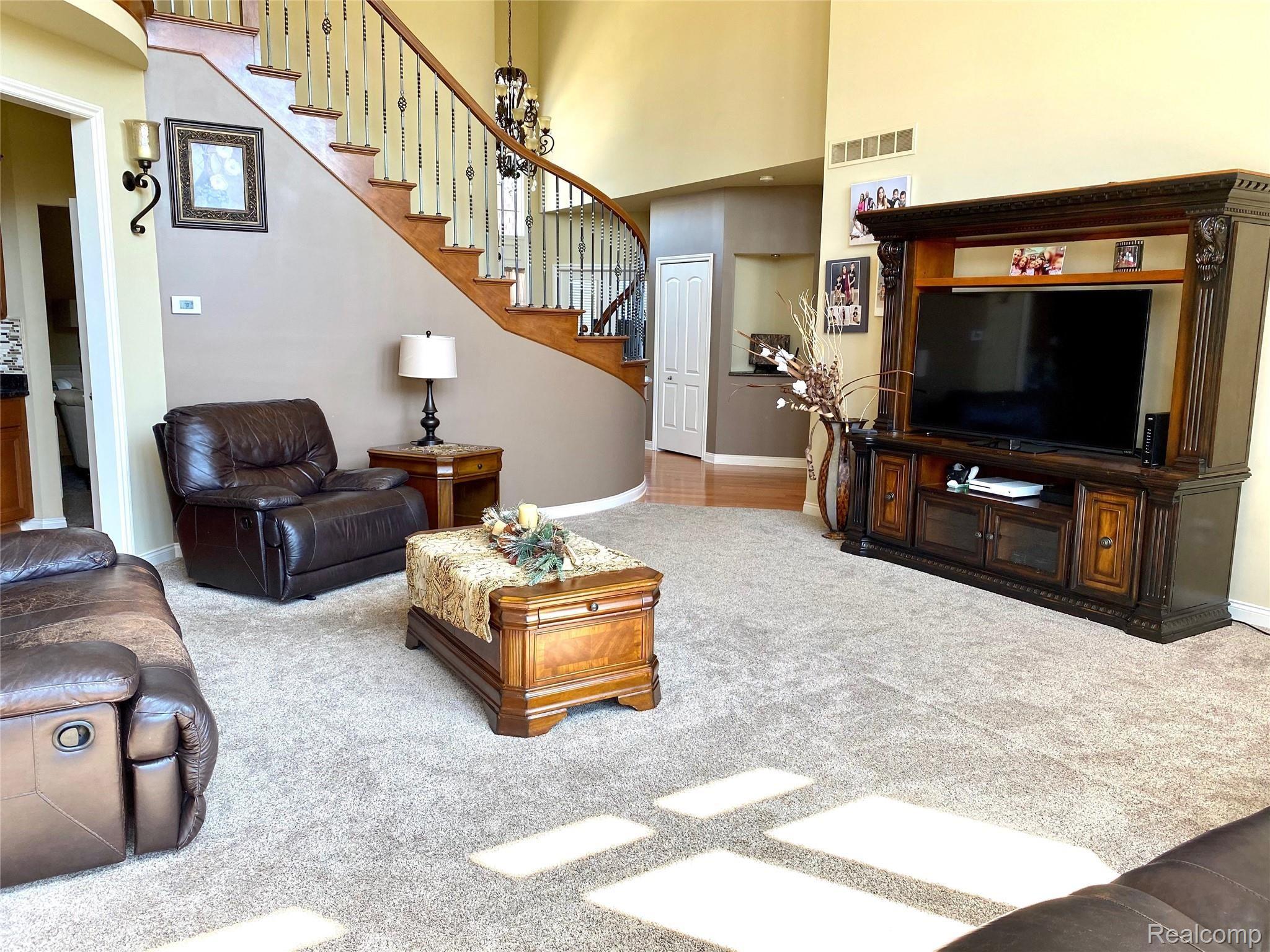 16400 Moore Park Road Macomb, MI 48044 - Photo 5 of 45 IMG_0338.JPG