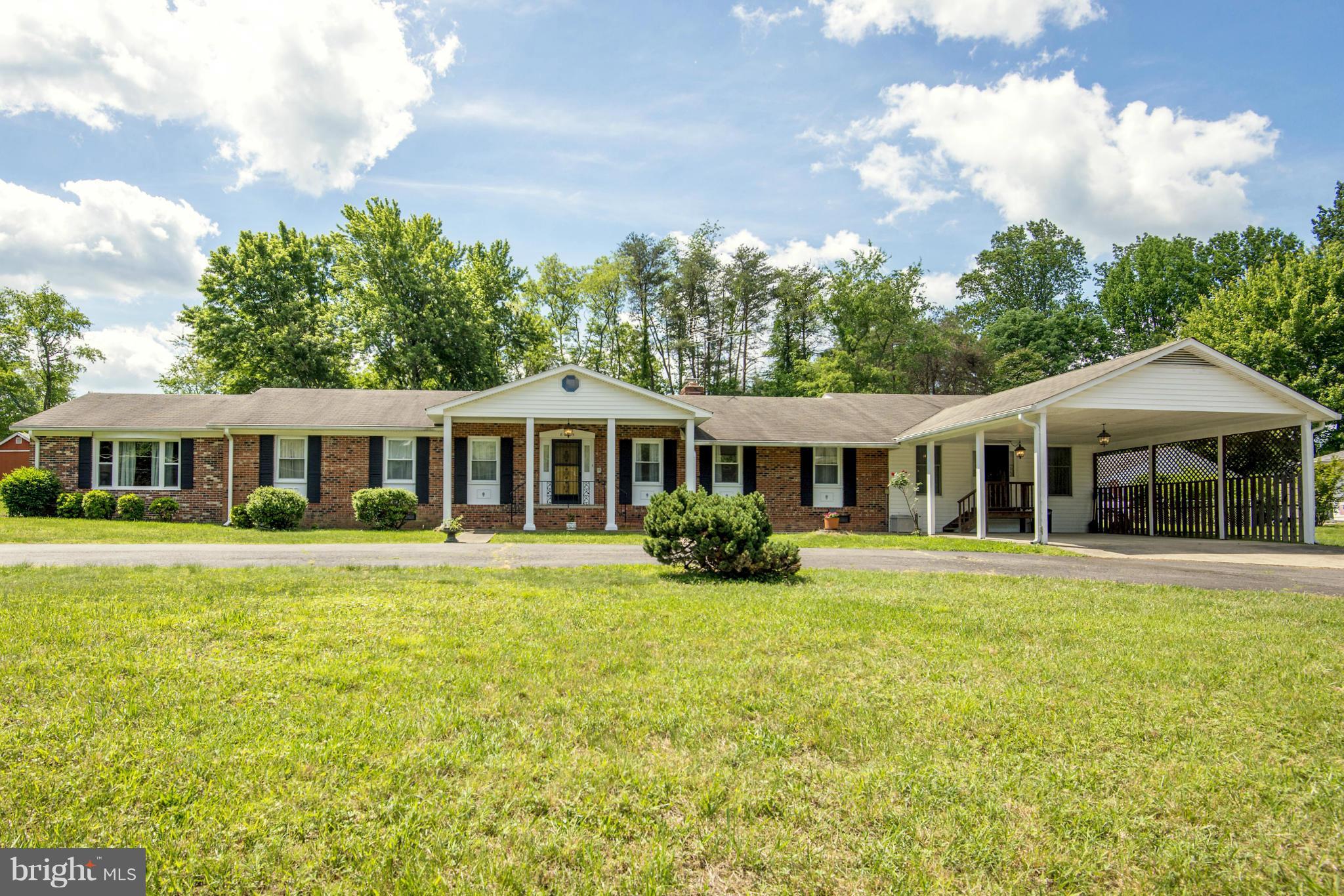 8005 James Russell Road Manassas, VA 20112 - Photo 1 of 14 Exterior (Front)