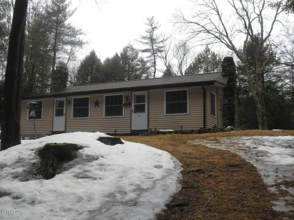 129 Old Schoolhouse Road Greentown, PA 18426 - Photo 3 of 25