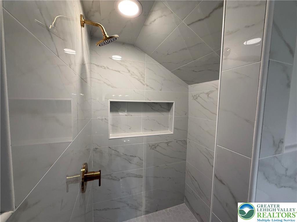 619 Hickory Street Scranton, PA 18505 - Photo 19 of 28 a bathroom with a shower