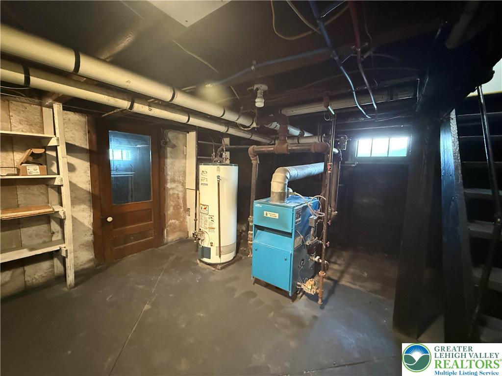 619 Hickory Street Scranton, PA 18505 - Photo 21 of 28 a view of a room with gym equipment