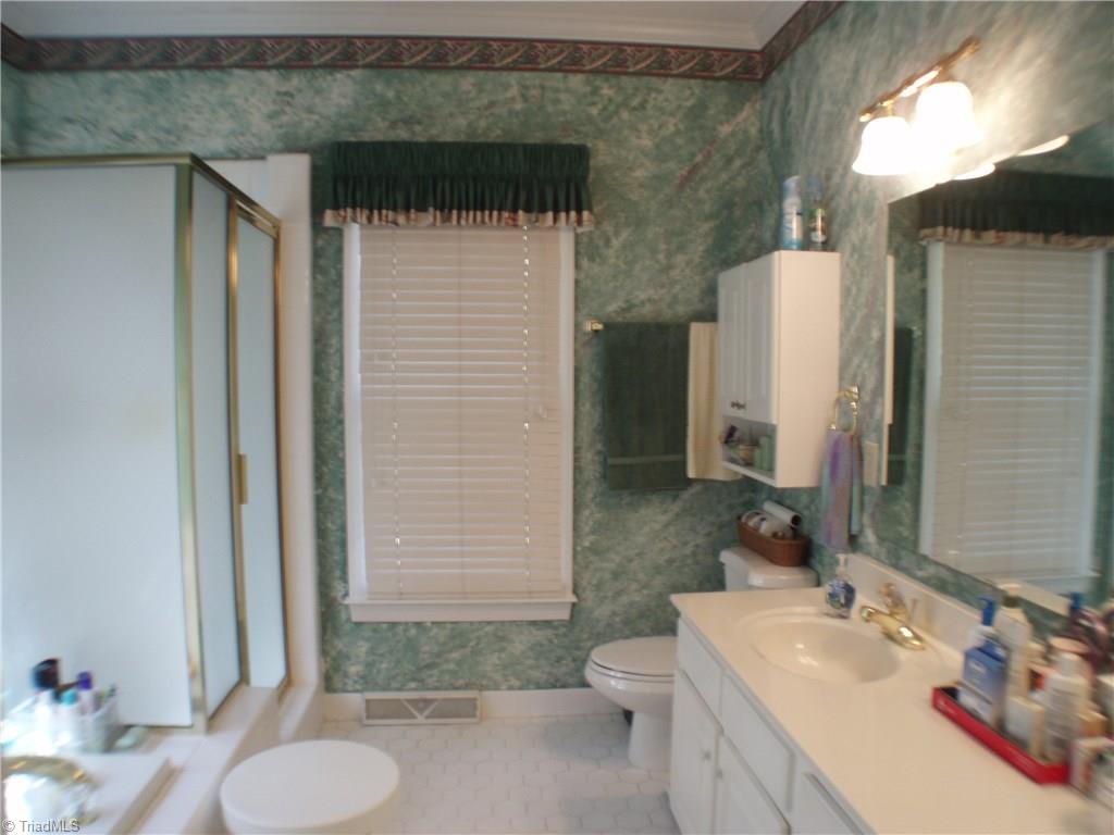 5802 Fleming Terrace Road Greensboro, NC 27410 - Photo 18 of 26 Gallery Image 18