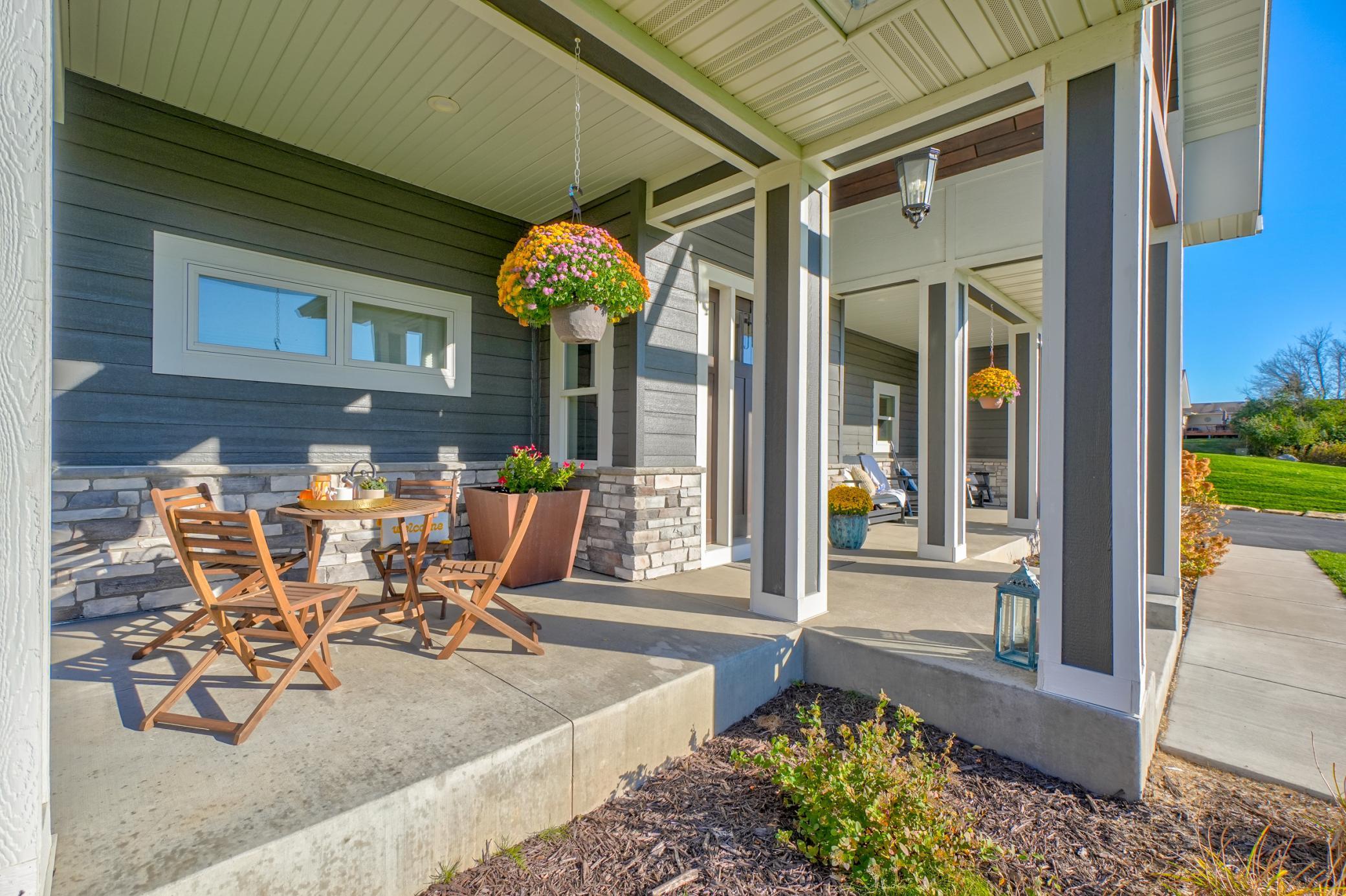 1075 Autumn Oak Lane Hudson, WI 54016 - Photo 4 of 37