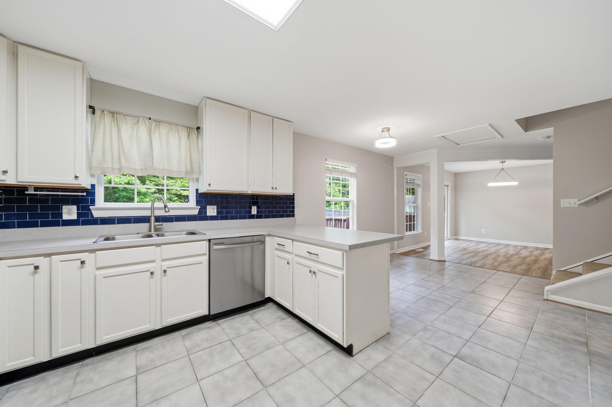 5425 South Branch Road Fredericksburg, VA 22407 - Photo 39 of 41 Kitchen with a semi-closed/semi-open floor plan