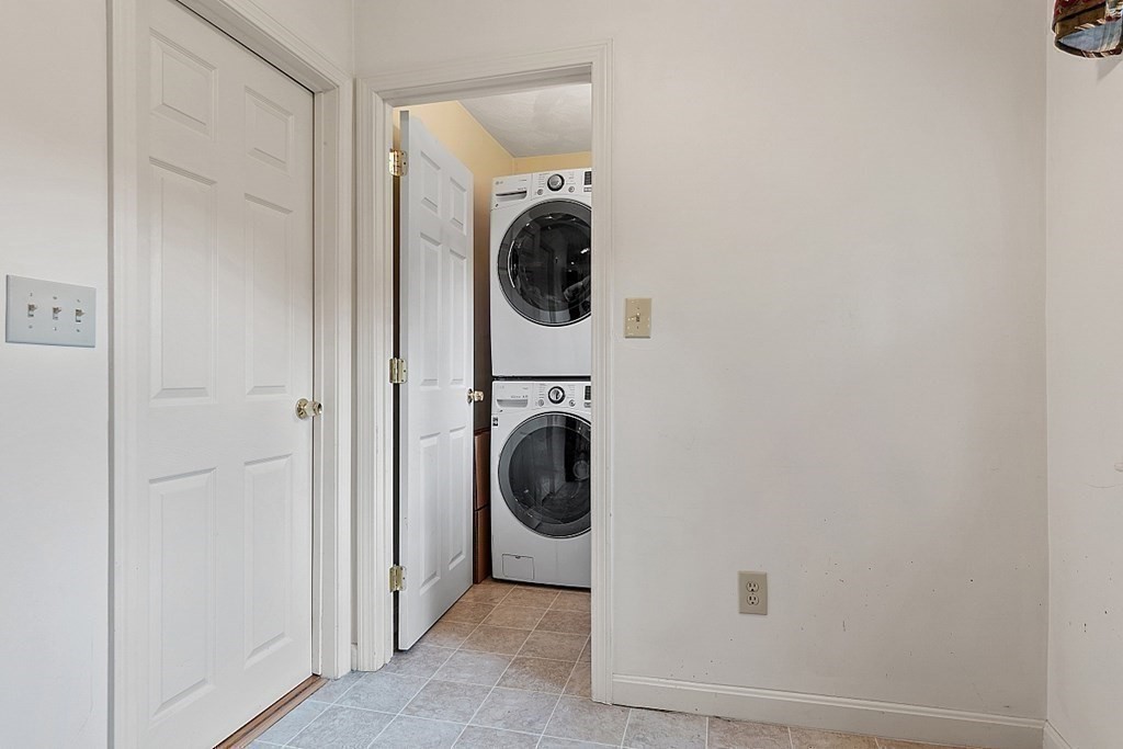 11 Austin Road Billerica, MA 01821 - Photo 14 of 29