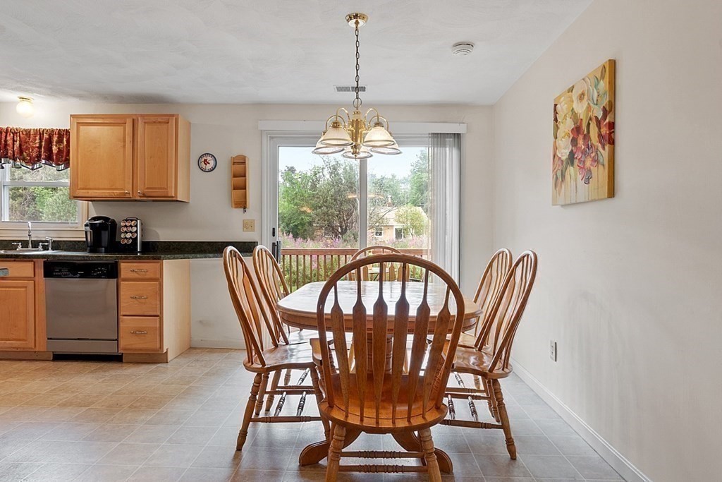 11 Austin Road Billerica, MA 01821 - Photo 9 of 29