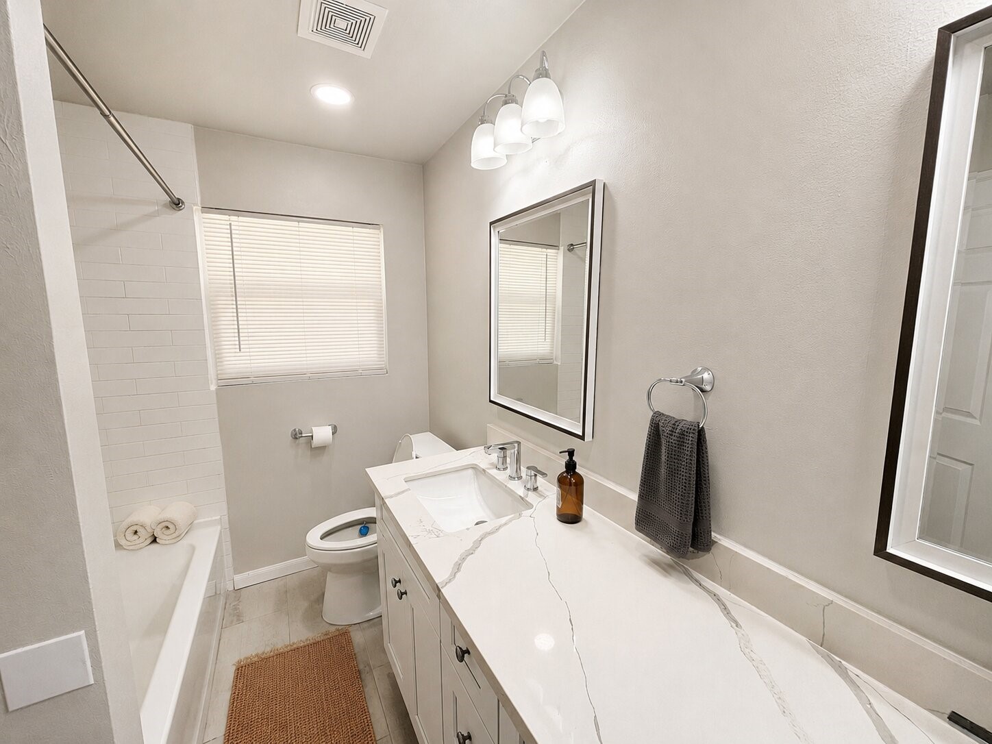 6010 Ridgeway Drive Houston, TX 77033 - Photo 12 of 16 *Virtually Staged*