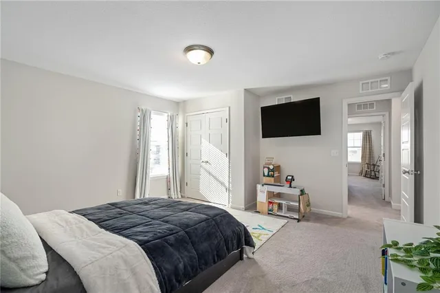 $485,000 | 2939 Southwest Arbor Tree Drive, Lee's Summit, MO 64082