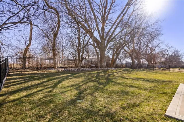 $485,000 | 2939 Southwest Arbor Tree Drive, Lee's Summit, MO 64082