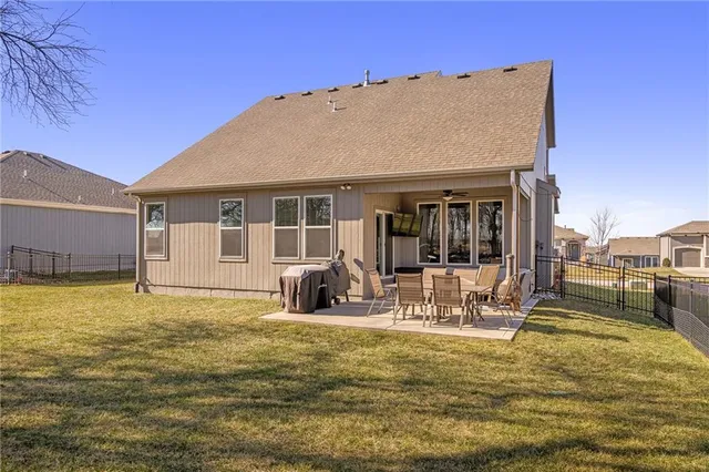 $485,000 | 2939 Southwest Arbor Tree Drive, Lee's Summit, MO 64082