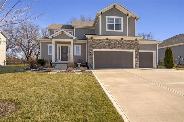 $485,000 | 2939 Southwest Arbor Tree Drive, Lee's Summit, MO 64082