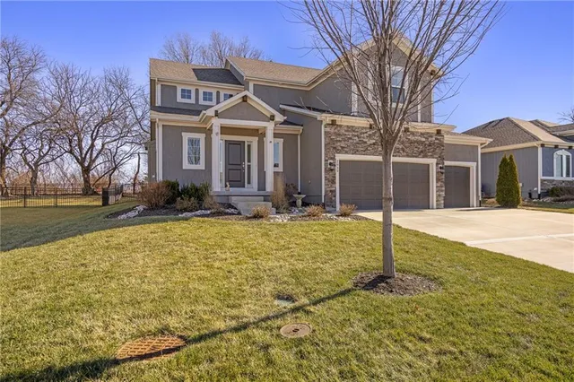 $485,000 | 2939 Southwest Arbor Tree Drive, Lee's Summit, MO 64082