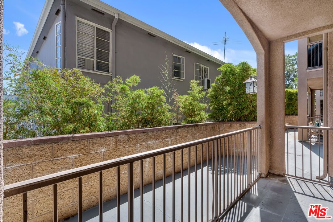 1248 North Laurel Avenue, Unit 103 West Hollywood, CA 90046 - Photo 22 of 25 a view of a balcony