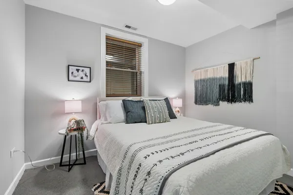 $295,000 | 4638 North Albany Avenue, Unit 1E, Chicago, IL 60625