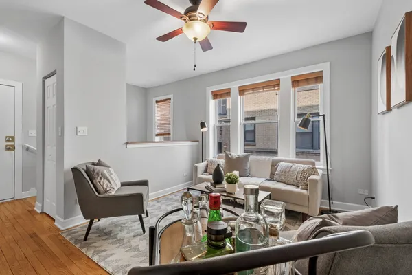 $295,000 | 4638 North Albany Avenue, Unit 1E, Chicago, IL 60625