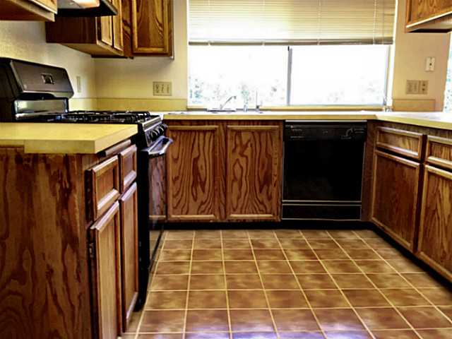5430 Rocking Horse Lane Oceanside, CA 92057 - Photo 3 of 10 Newer appliances