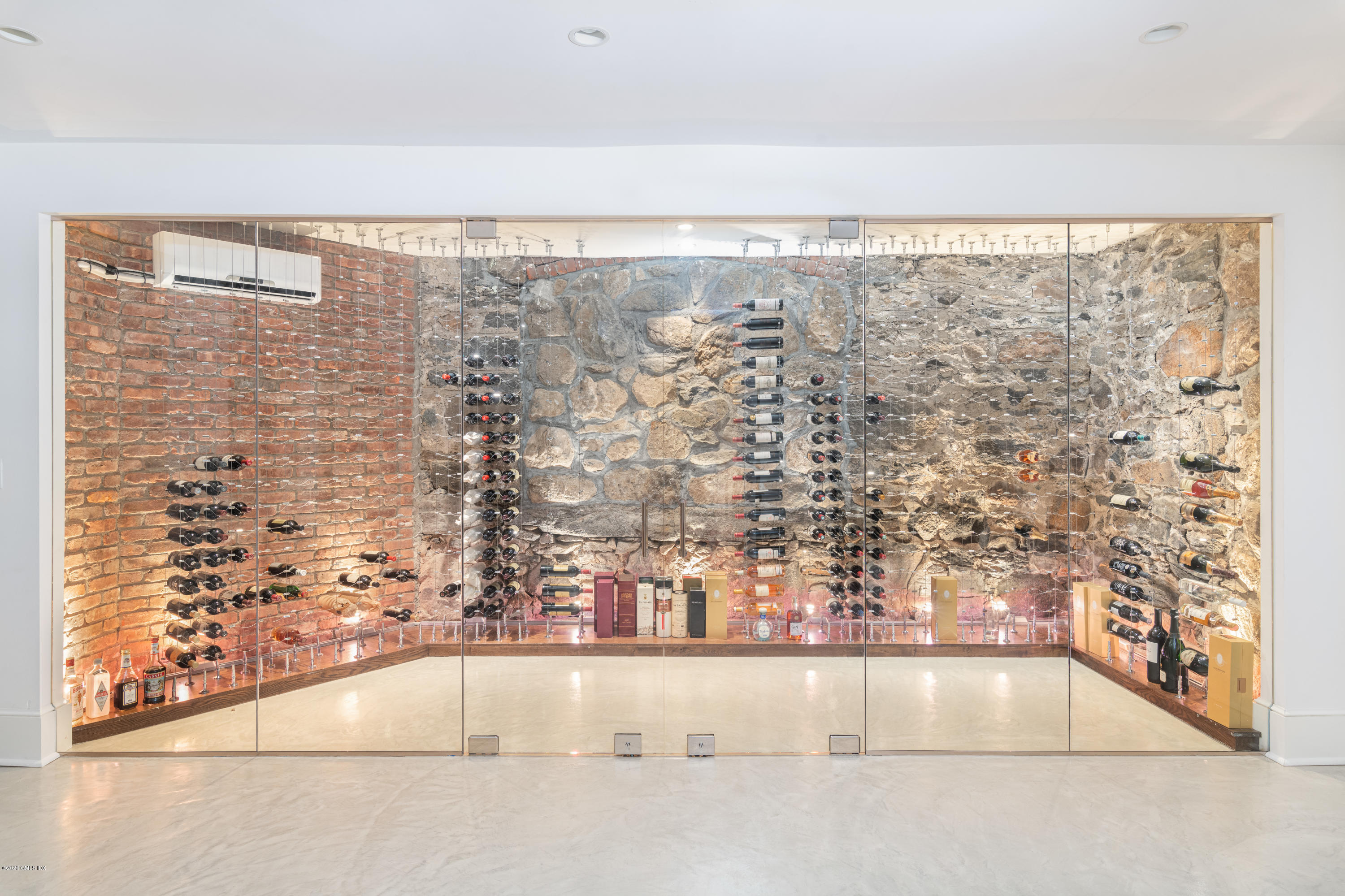 Undisclosed Address Greenwich, CT 06830 - Photo 20 of 30 a view of sky from window