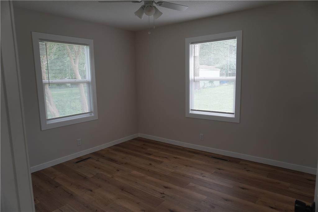 2412 Queen Ridge Drive Independence, MO 64055 - Photo 4 of 19