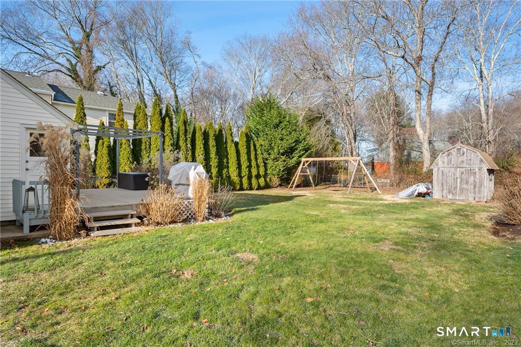 121 Shore Road Waterford, CT 06385 - Photo 25 of 29 Gallery Image 25