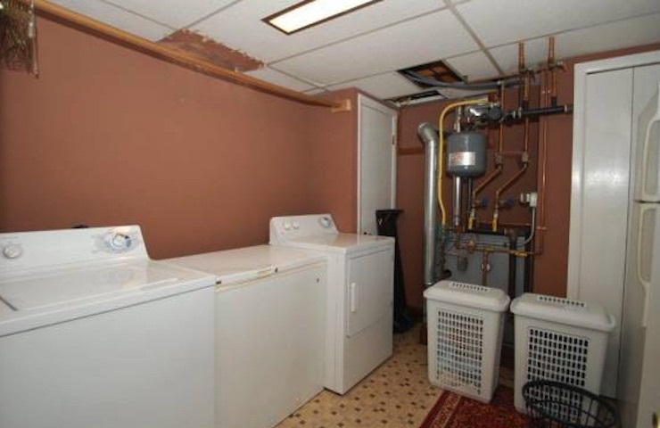 330 Calef Road Manchester, NH 03103 - Photo 11 of 14