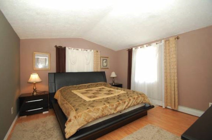 330 Calef Road Manchester, NH 03103 - Photo 6 of 14