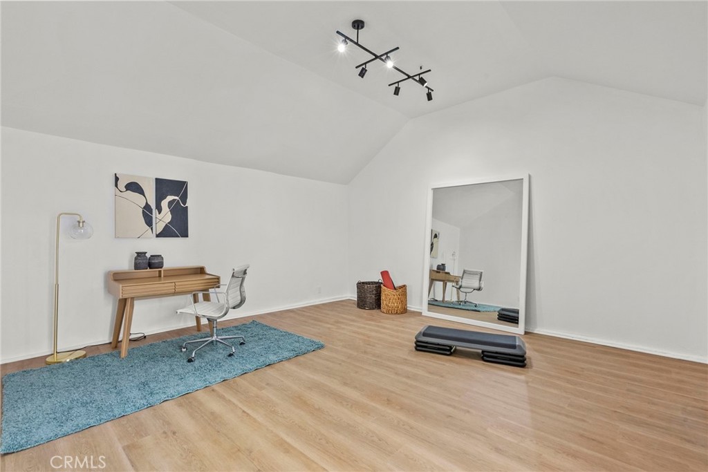 3812 Roderick Road Los Angeles, CA 90065 - Photo 39 of 45 Garage studio