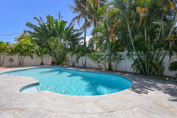 $5,000 | 908 Southeast 10th Street, Deerfield Beach, FL 33441