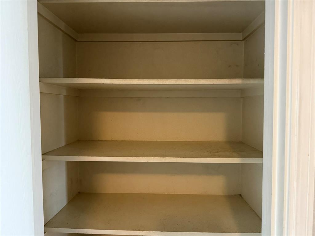 4514 Quail Run Road Sherman, TX 75092 - Photo 27 of 34 View of closet