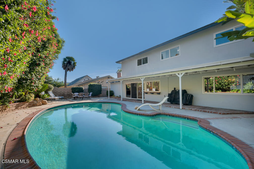 2108 North Brower Street Simi Valley, CA 93065 - Photo 27 of 47 2108 N Brower Street BACKYARD (6)