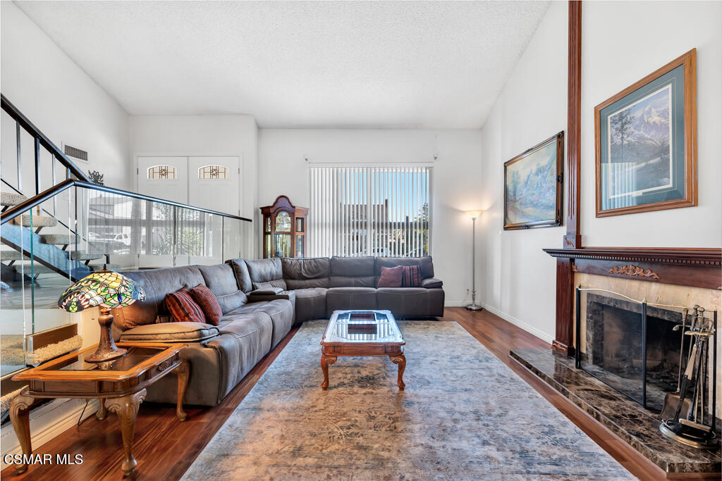 2108 North Brower Street Simi Valley, CA 93065 - Photo 4 of 47 2108 N Brower Street LIVING ROOM (3)