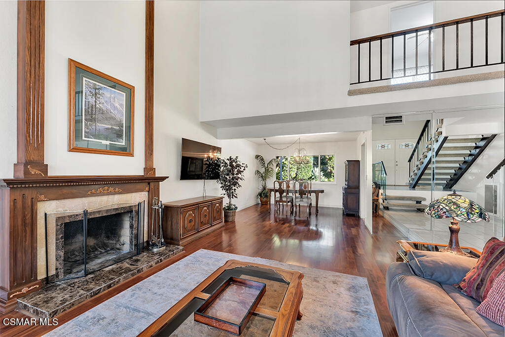 2108 North Brower Street Simi Valley, CA 93065 - Photo 5 of 47 2108 N Brower Street LIVING ROOM (1)