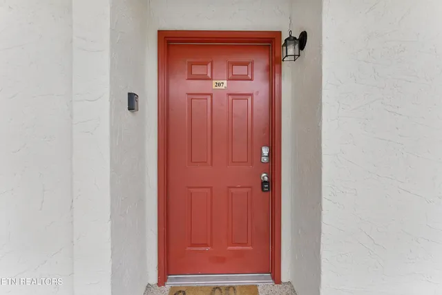 $320,000 | 102 Baskins Creek Bypass, Unit 207, Gatlinburg, TN 37738