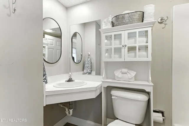 $320,000 | 102 Baskins Creek Bypass, Unit 207, Gatlinburg, TN 37738