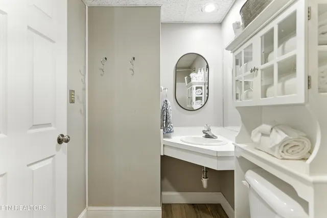 $320,000 | 102 Baskins Creek Bypass, Unit 207, Gatlinburg, TN 37738