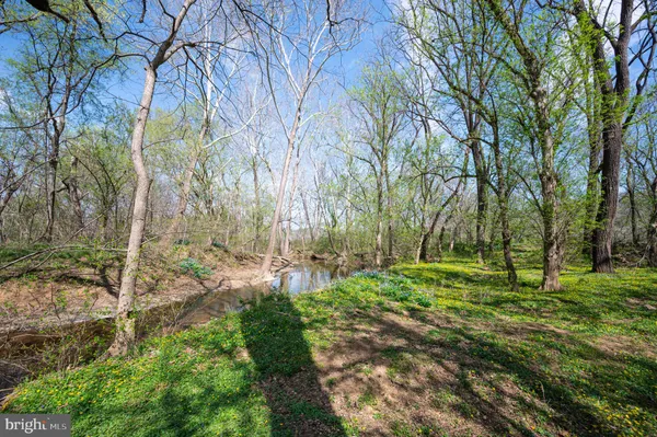 $1,599,999 | 400 Deer Run Circle, Front Royal, VA 22630