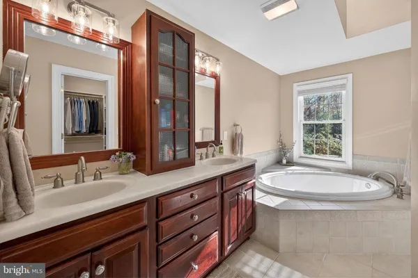$1,599,999 | 400 Deer Run Circle, Front Royal, VA 22630
