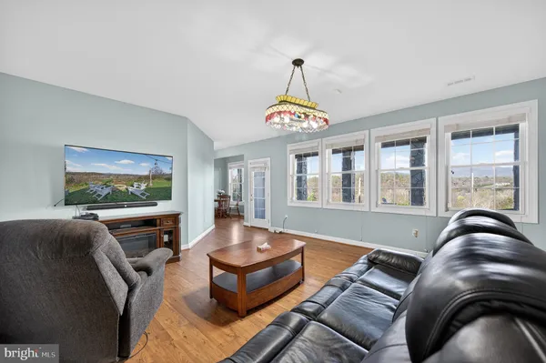 $1,599,999 | 400 Deer Run Circle, Front Royal, VA 22630