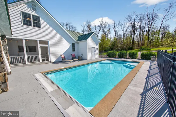 $1,599,999 | 400 Deer Run Circle, Front Royal, VA 22630