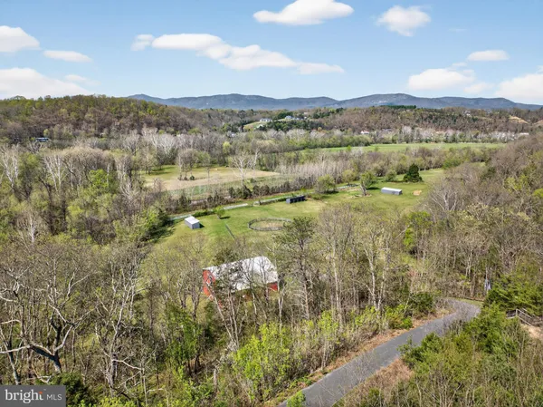 $1,599,999 | 400 Deer Run Circle, Front Royal, VA 22630