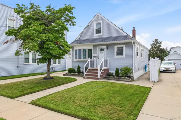$689,000 | 64 Lehrer Avenue, Elmont, NY 11003