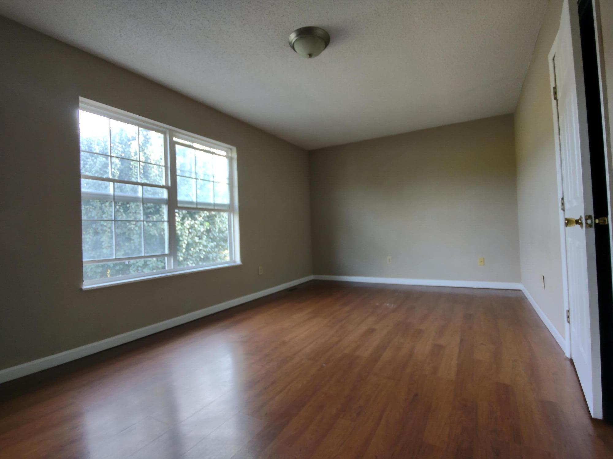 1700 Lone Oak Road, Unit 19 Johnson City, TN 37604 - Photo 10 of 11 Bedroom 1