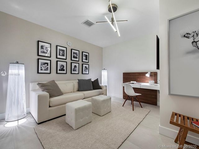 $3,400,000 | 330 Sunny Isles Boulevard, Unit LPH1, Sunny Isles Beach, FL 33160