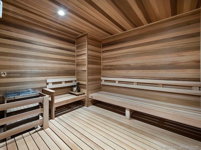 $3,400,000 | 330 Sunny Isles Boulevard, Unit LPH1, Sunny Isles Beach, FL 33160