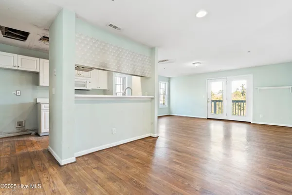 $209,900 | 807 March Court, Unit E, Wilmington, NC 28405